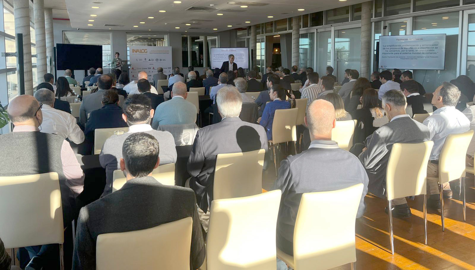 Taller_de_estrategia_de_un_gran_hub_logístico-portuario_europeo__La_experiencia_del_puerto_de_Amberes-Brujas_1.jpeg