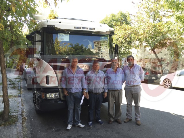 SCANIA - Gustavo e Irabuena Sosa