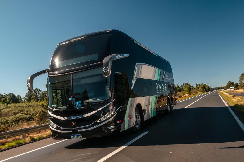 Volvo presenta un portafolio ampliado de ómnibus urbanos, eléctricos y de larga distancia en Lat.Bus 2026