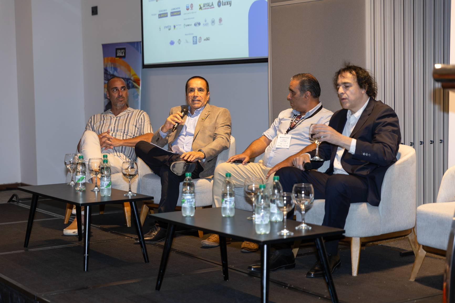 FORO PASAJEROS: El transporte de pasajeros en transición: un sistema que debate su futuro