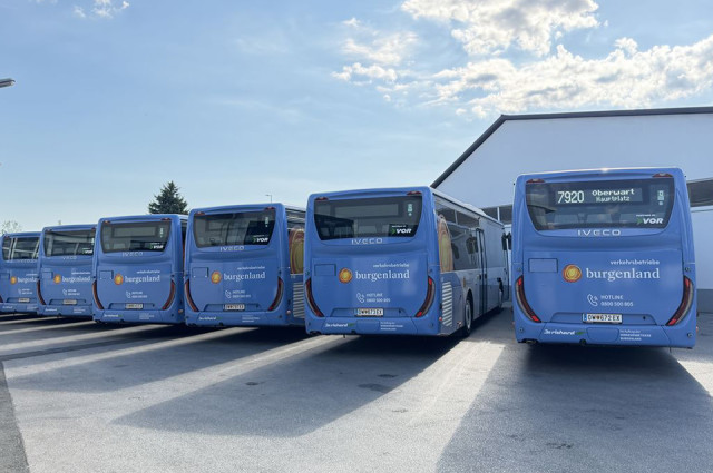 IVECO BUS entrega 36 unidades CROSSWAY Low Entry a Dr. Richard Group para fortalecer los servicios regionales en Burgenland, Austria