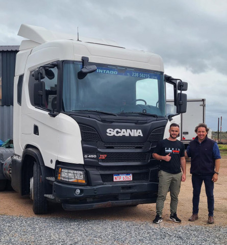 AUTOMOTORA H. PINTADO / SCANIA. Lucas Saldivia