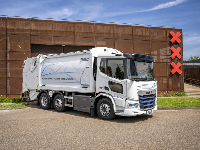 City-of-Amsterdam-orders-40-fully-electric-DAFs-01