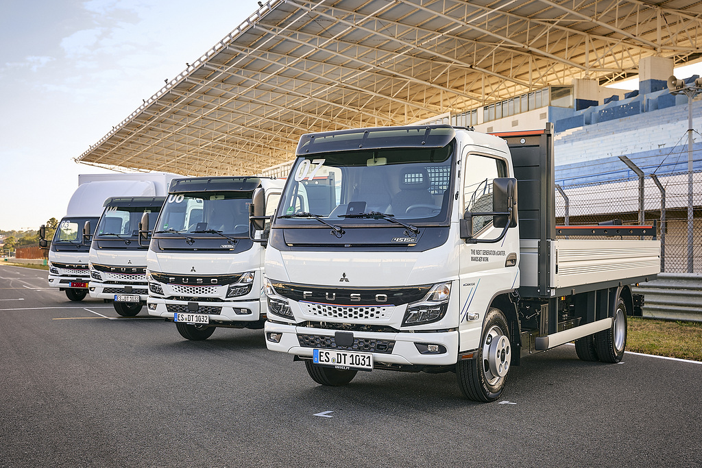 Sostenible "Hecho en Europa": la subsidiaria de Daimler Truck FUSO celebra el inicio de la producción del eCanter de próxima generación