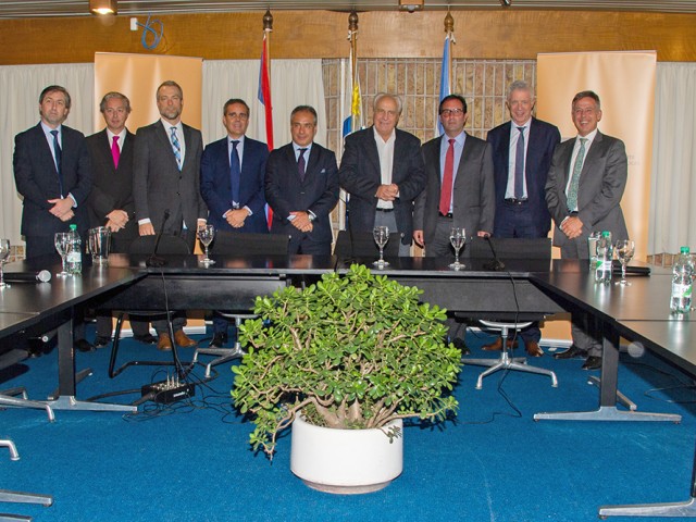 Empresa constructora de proyecto Ferrocarril Central firmó contrato de financiación con organismos internacionales