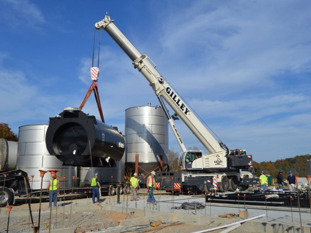 Grúa Terex® Explorer 5800 en la destilería de Jack Daniel’s