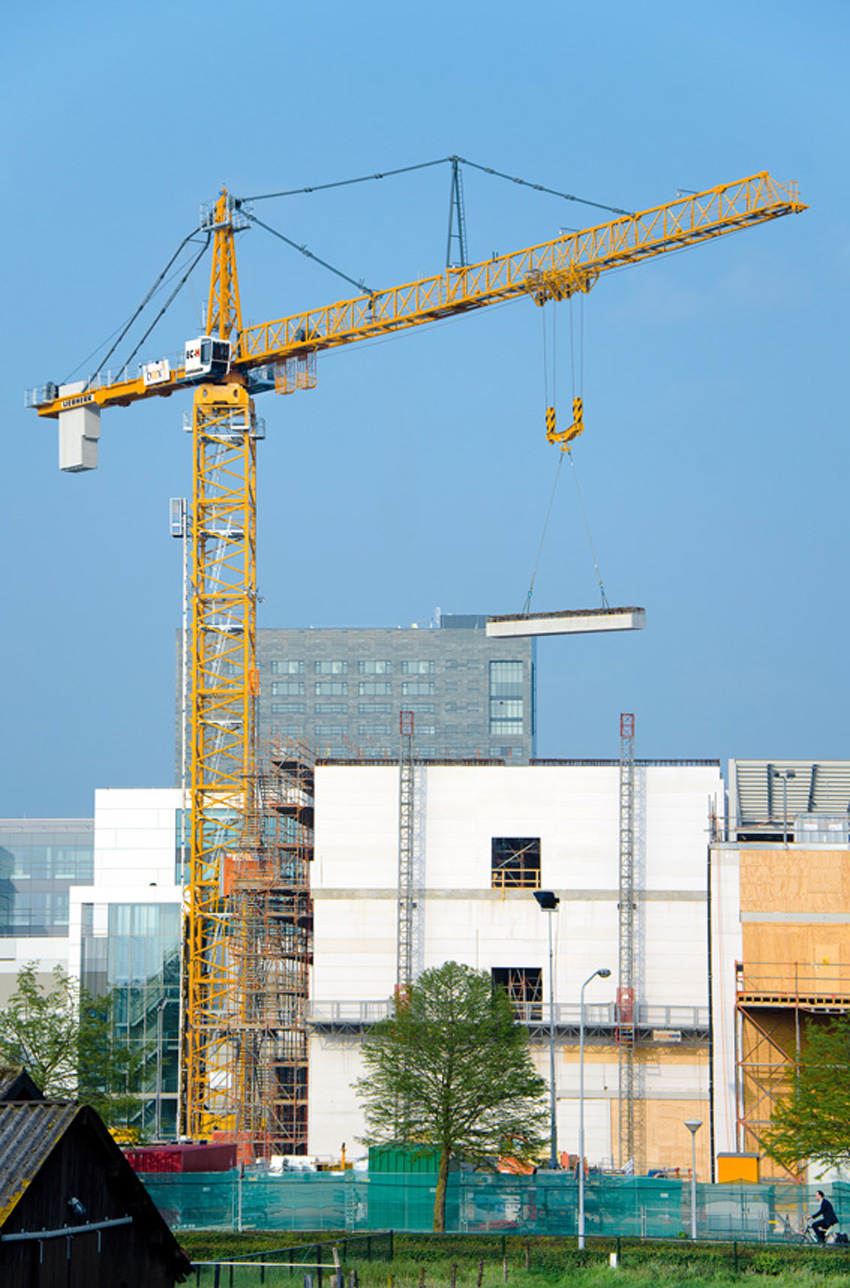 Liebherr: Éxito mundial de la grúa torre tipo 1000 EC-H