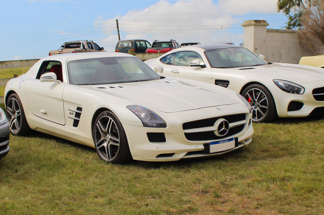 DriveShow: el lujo sobre ruedas que redefine la experiencia automotriz en Uruguay