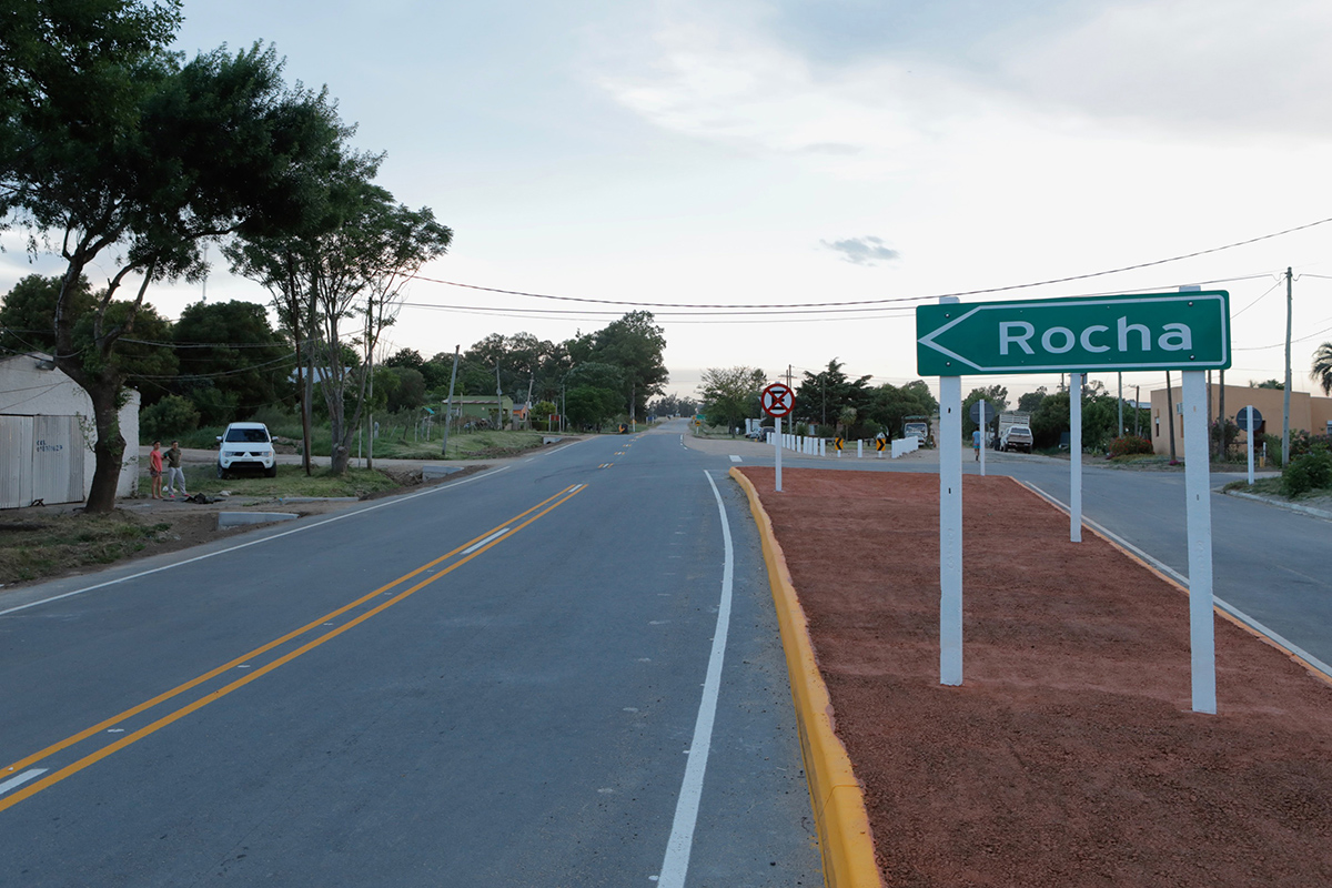 inauguración de recuperación de tramo común de rutas 13 y 15, en Velázquez