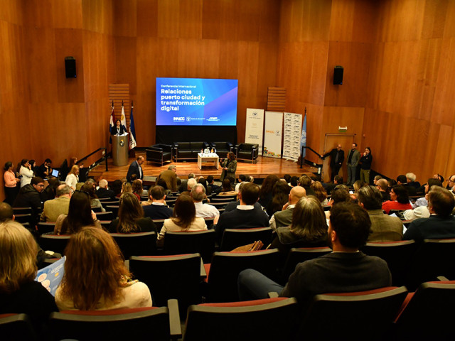 MTOP participa en conferencia internacional: Relaciones puerto-ciudad y transformación digital MTOP participa en conferencia internacional: Relaciones puerto-ciudad y transformación digital