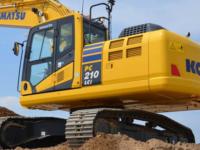 Komatsu lanza sus nuevas excavadoras de control inteligente