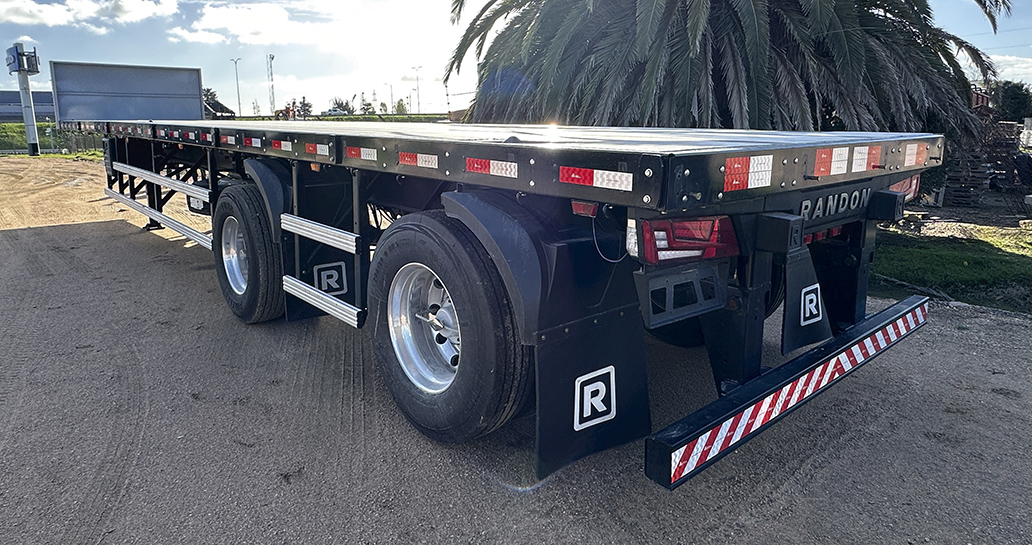 Llega a Uruguay el nuevo semi remolque Plataforma Modular de Randon