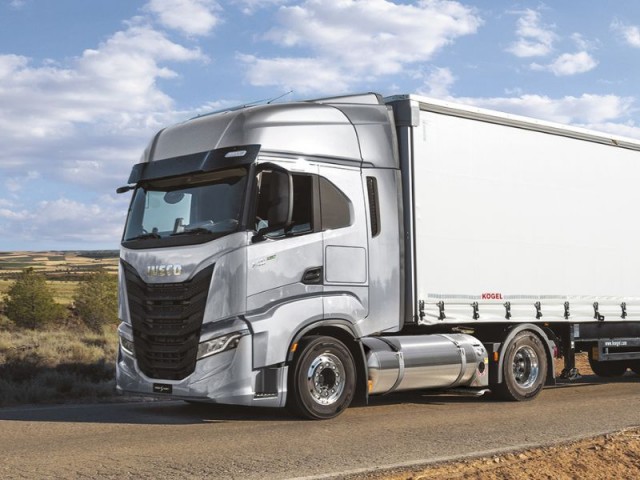 Los_sistemas_ADAS_que_equipa_el_IVECO_S-WAY_alertan_al_conductor_de_situaciones_de_riesgo