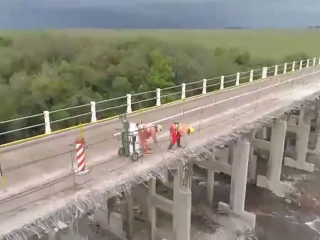 Ministerio de Transporte culminará antes del fin del quinquenio obras en cinco puentes sobre ruta 30