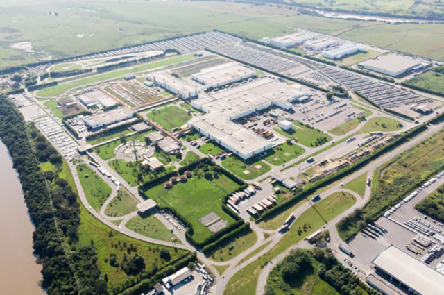 VW acelera la digitalización y amplía la robótica en la producción