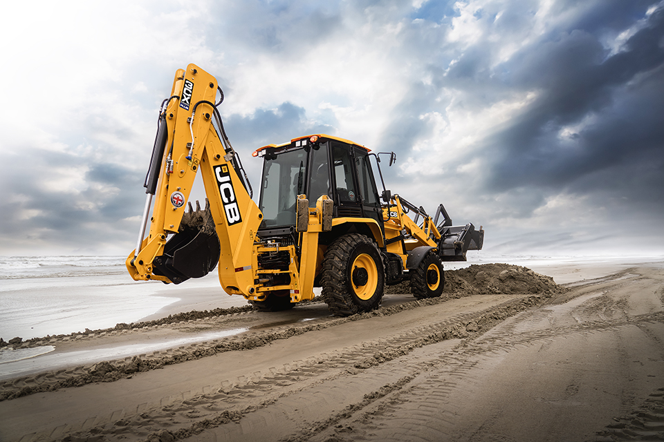 JCB 3CX PLUS en TORNOMETAL: la nueva referencia en retroexcavadoras en Latinoamérica