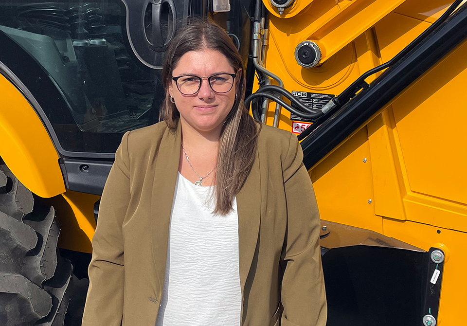 Especial Mes de la Mujer: “El conocimiento es la clave para romper prejuicios” | Noelia Malet, coordinadora de servicios del sector postventa de maquinaria en Tornometal