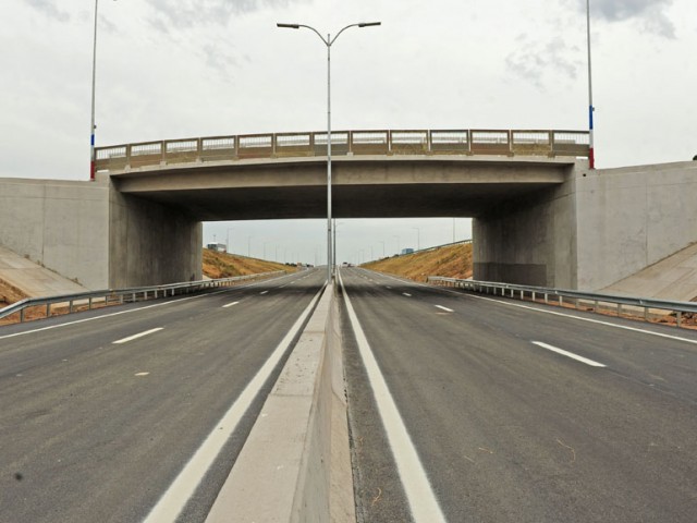 Obras_en_ruta_1_y_camino_Tomkinson