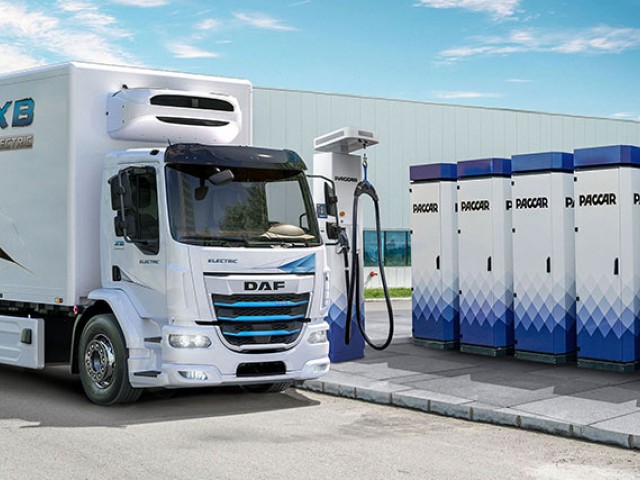 PACCAR-Parts-installs-first-power-supply-system-at-DAF-dealer