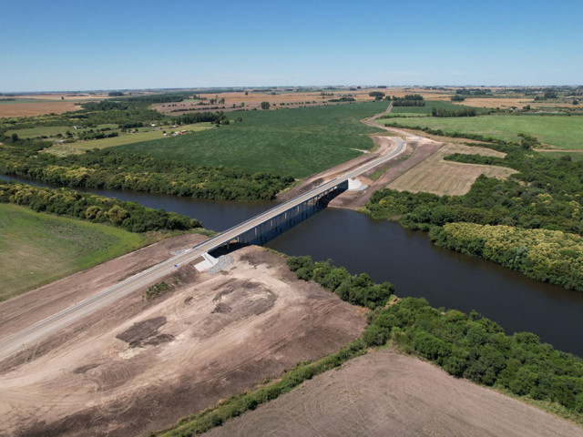 Infraestructura vial: Se habilita nuevo bypass y puente sobre el río San Salvador en Dolores