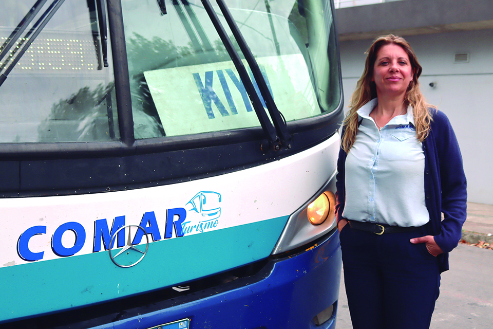 Claudia Guerra: “¿A qué hora sale el de las 10:10?”