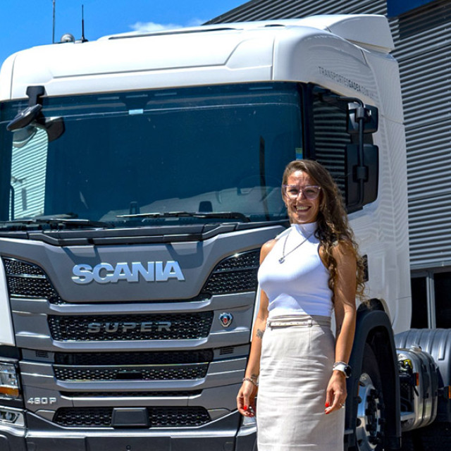 Especial Mes de la Mujer: “El transporte no es cuestión de género, sino de preparación y resultados”, destacó Carolina Burgueño, jefe de Ventas de Camiones y Marketing de José M. Durán SA