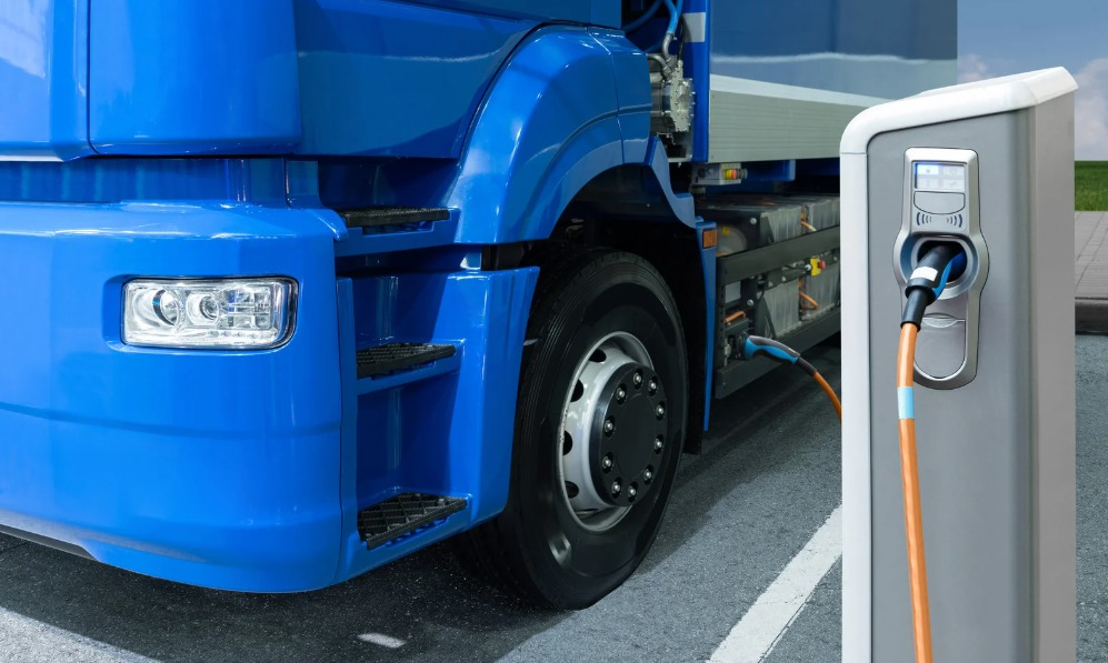 IA aplicada: Uruguay lanza el primer comparador de camiones eléctricos vs. diésel