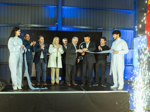 Homero de León refuerza su apoyo al transporte con la inauguración del centro logístico Foton