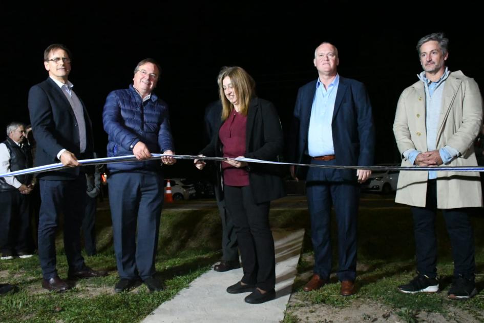 Rutas iluminadas y renovaciones viales en balnearios de Maldonado