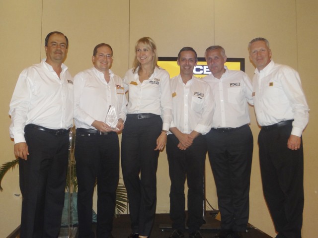 Tornometal fue nombrado Dealer del Año JCB 2014