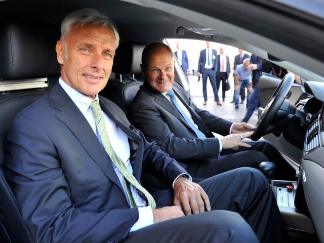 volkswagen-y-la-ciudad-de-hamburgo-firman-un-acuerdo-estrategico-de-colaboracion-en-materia-de-movilidad